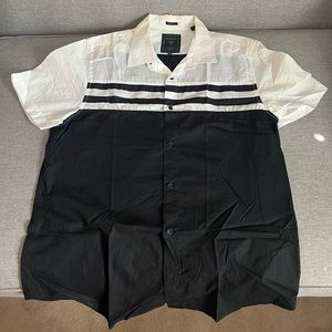 Guess, men’s short sleeve shirt.